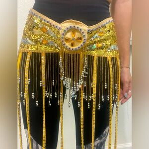 Decorative waist belt in size S/M and adjustable sequined top